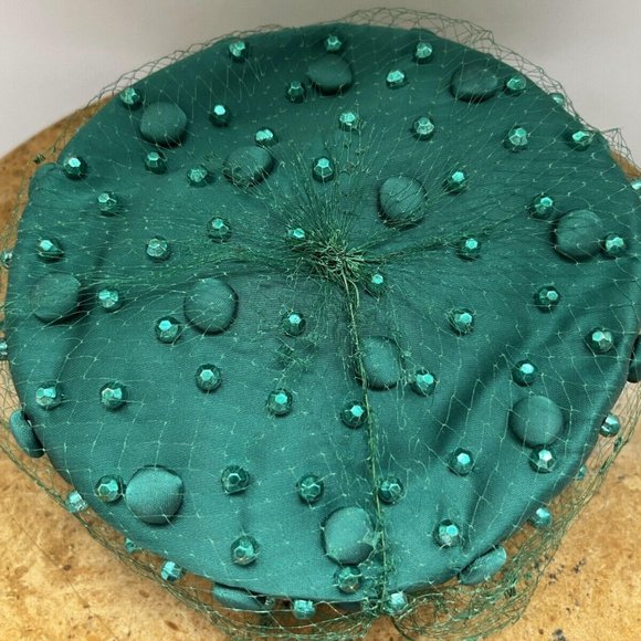 Vintage Hunter Women's Green Pillbox Hats Size W9xH2 w/ Button Studded and Lace - Picture 9 of 13